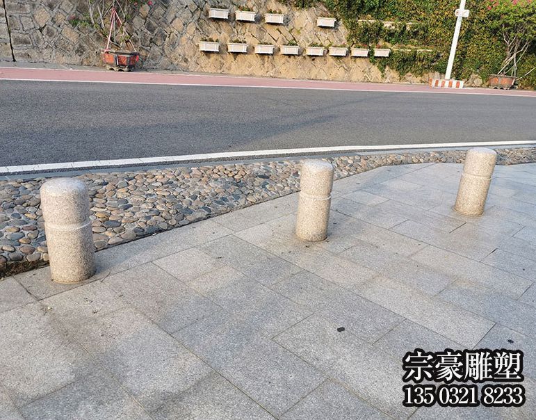 花崗巖廣場(chǎng)擋車石柱子 花崗巖廣場(chǎng)擋車石柱子